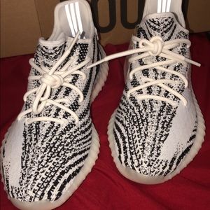 Yeezy 350 v2 zebra